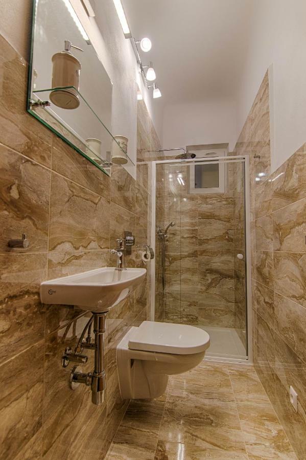 Pod Svatym Kopeckem Apartment Mikulov Bagian luar foto