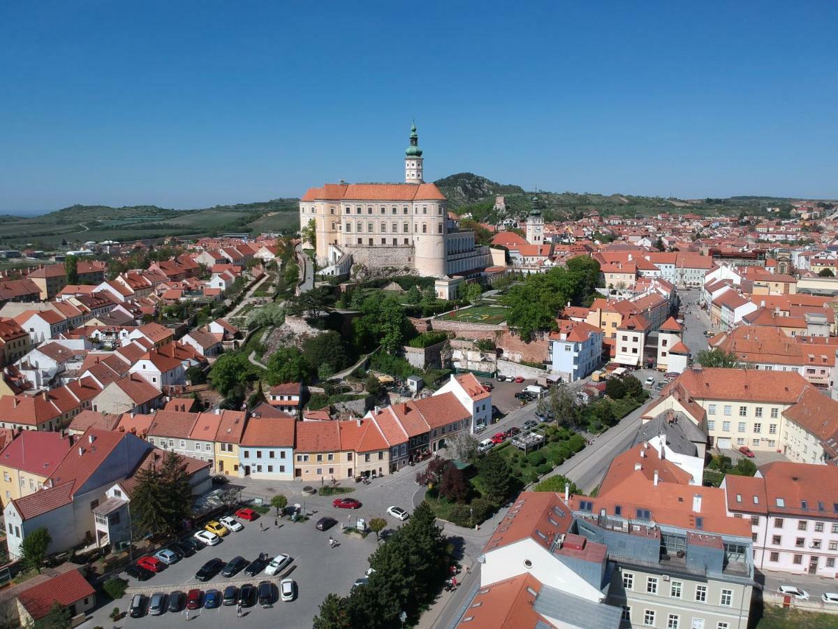 Pod Svatym Kopeckem Apartment Mikulov Bagian luar foto